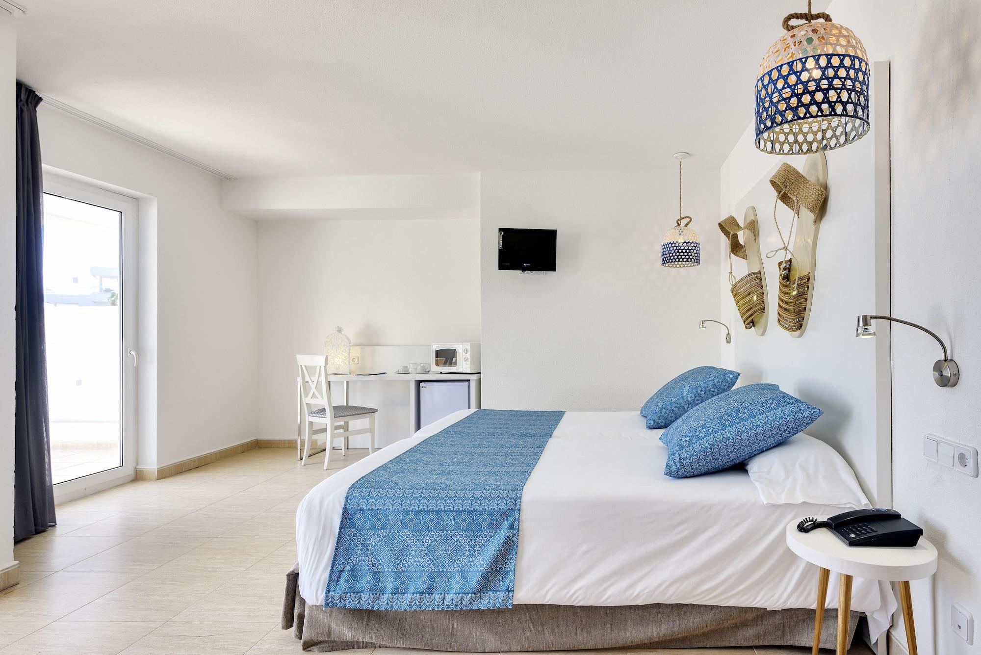 Aparthotel Tropic Garden Santa Eularia des Riu Esterno foto