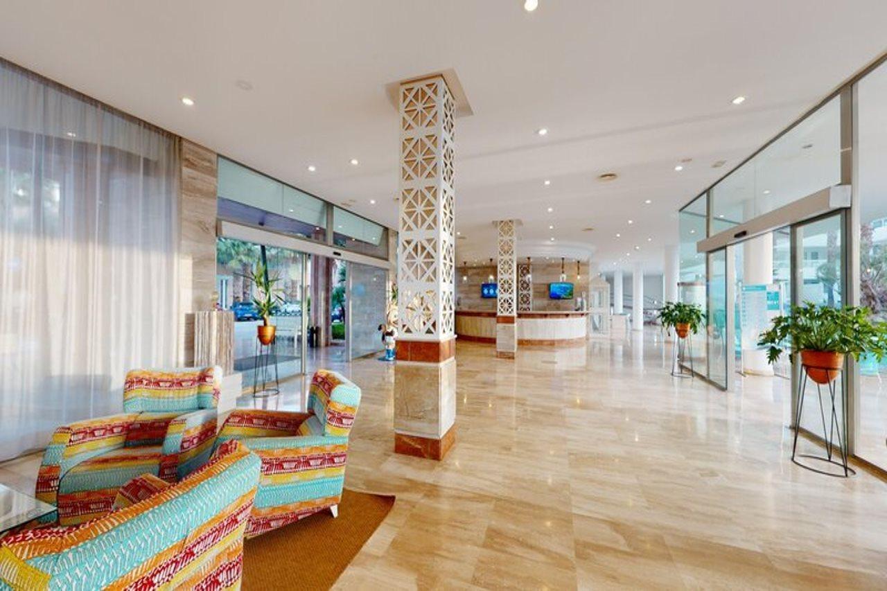 Aparthotel Tropic Garden Santa Eularia des Riu Esterno foto