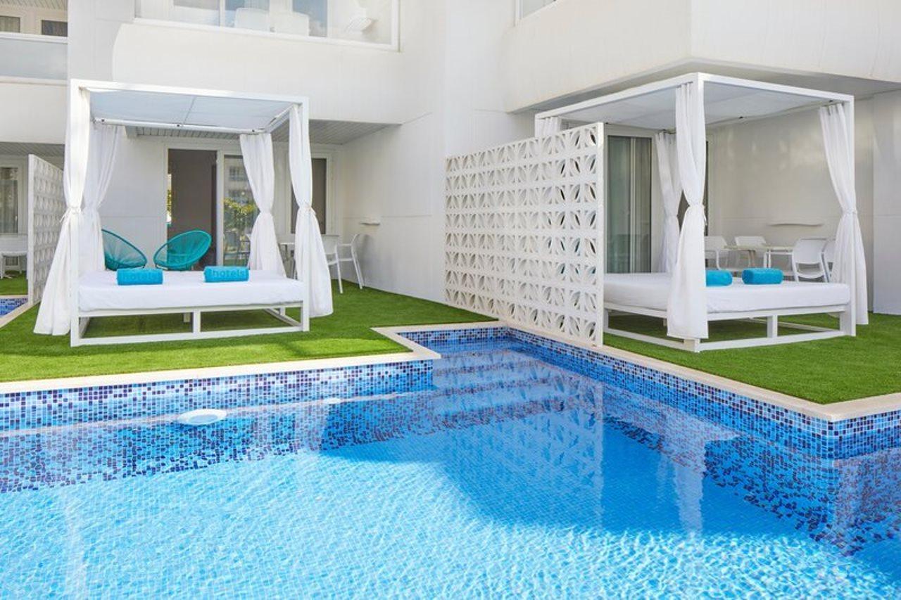 Aparthotel Tropic Garden Santa Eularia des Riu Esterno foto