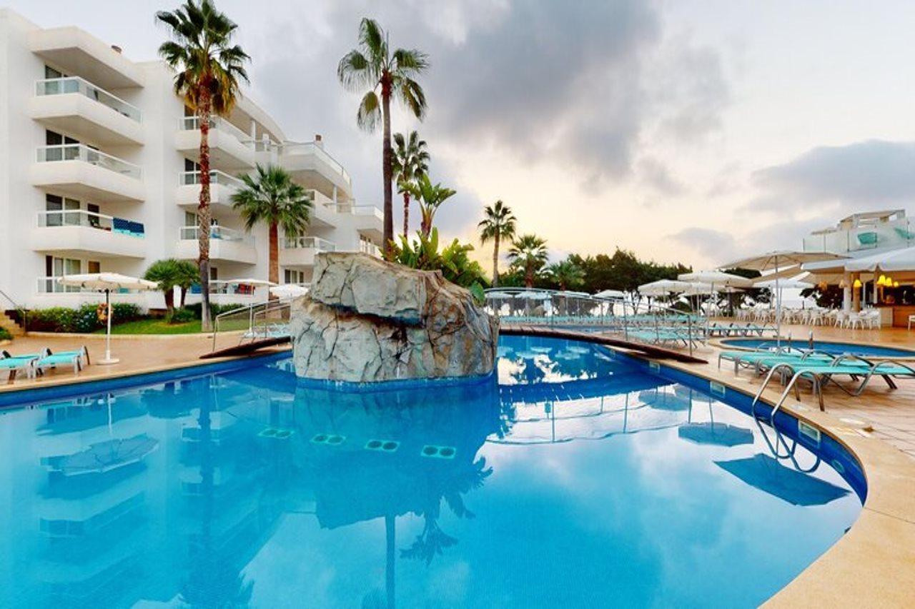 Aparthotel Tropic Garden Santa Eularia des Riu Esterno foto