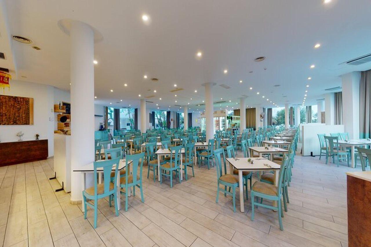Aparthotel Tropic Garden Santa Eularia des Riu Esterno foto