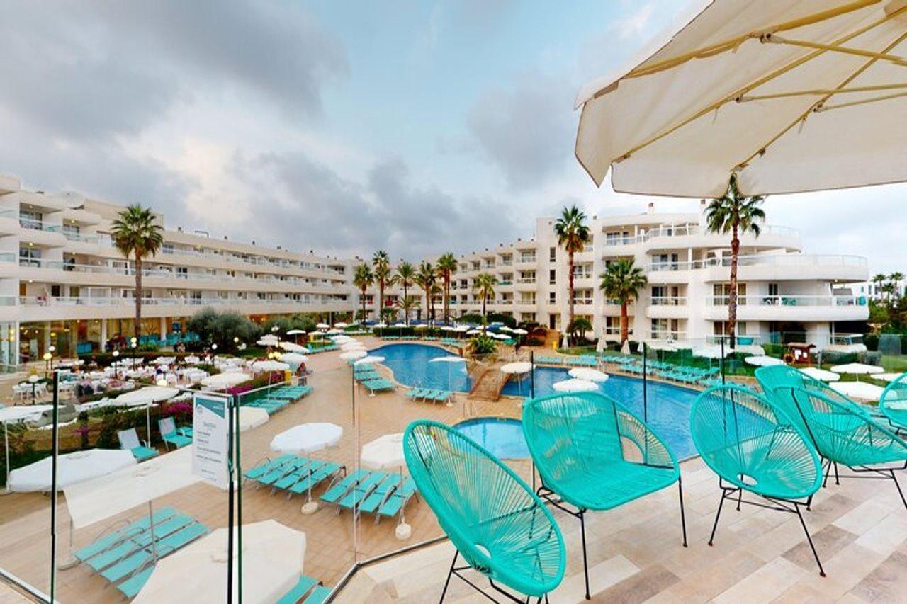 Aparthotel Tropic Garden Santa Eularia des Riu Esterno foto