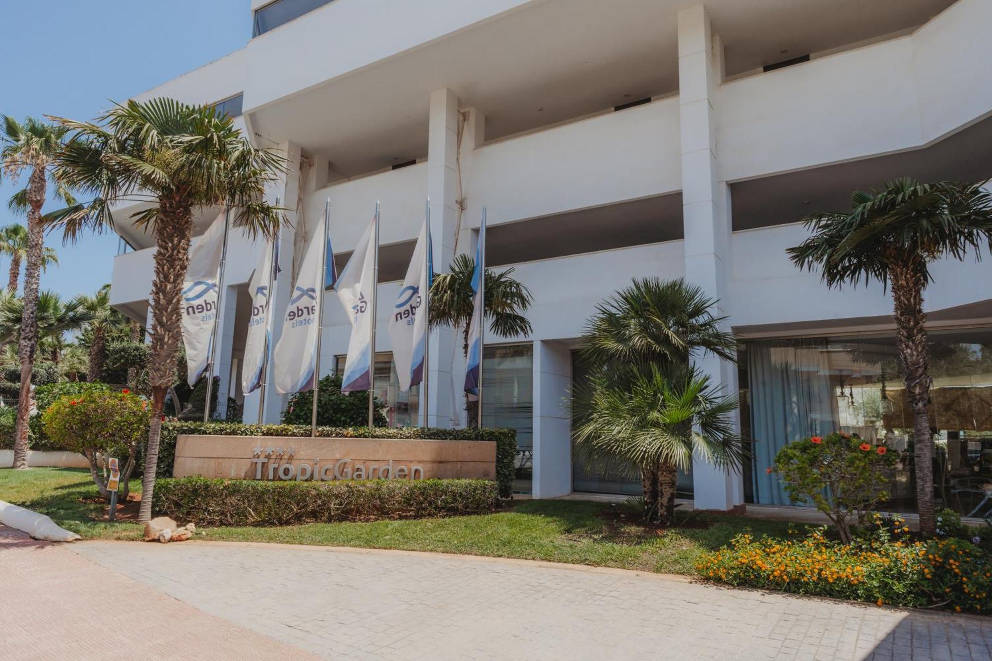 Aparthotel Tropic Garden Santa Eularia des Riu Esterno foto
