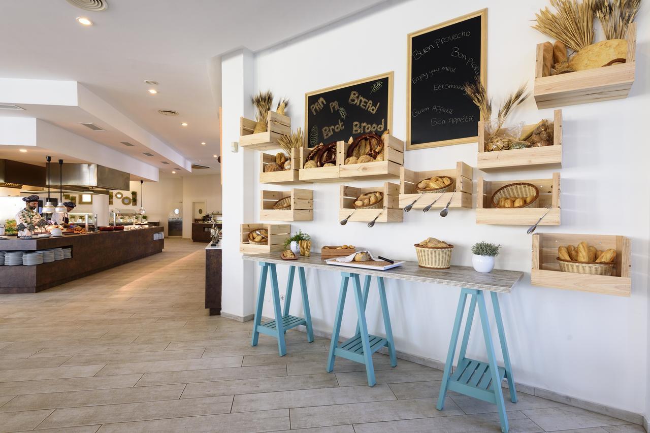 Aparthotel Tropic Garden Santa Eularia des Riu Esterno foto