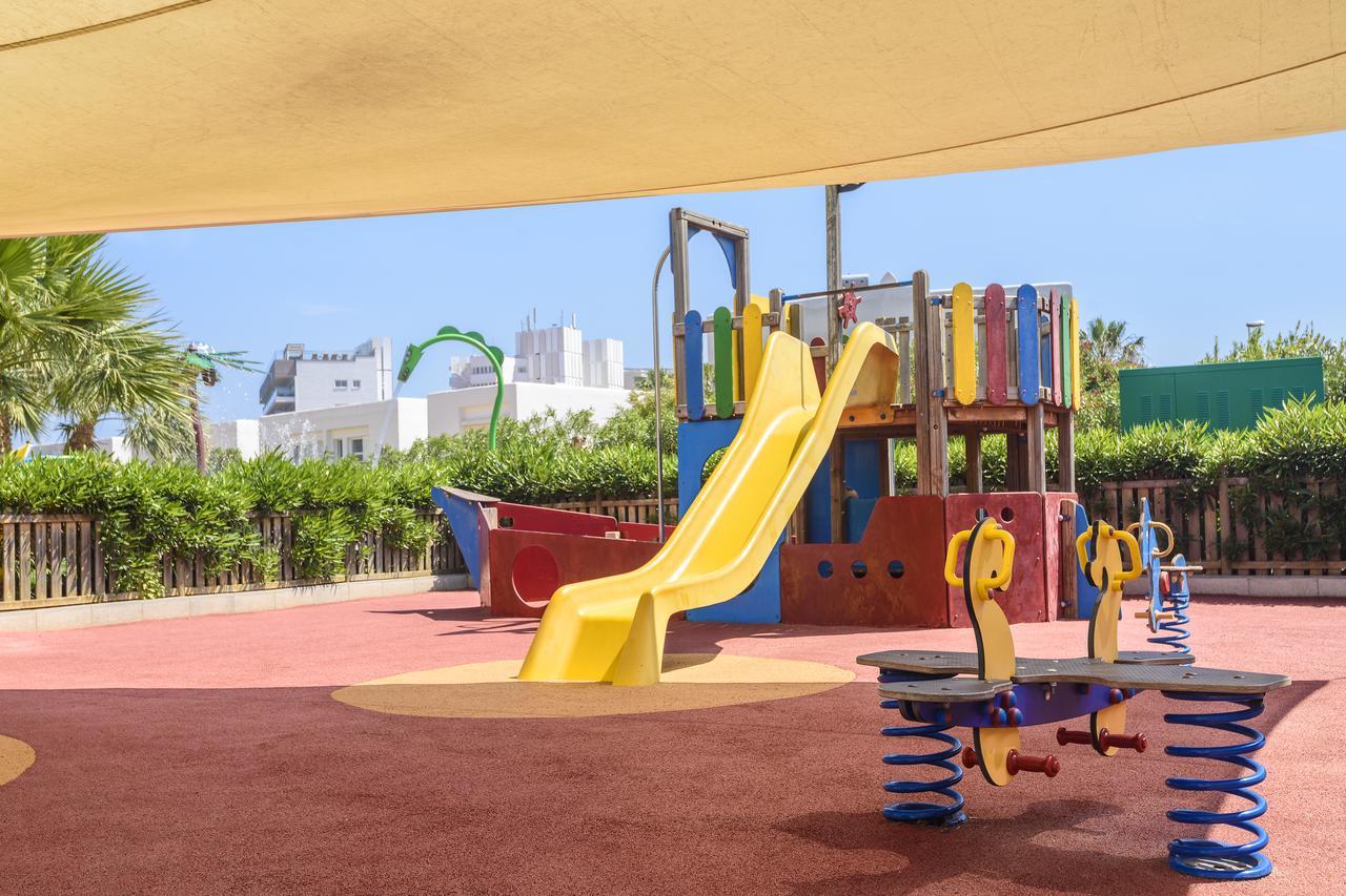 Aparthotel Tropic Garden Santa Eularia des Riu Esterno foto